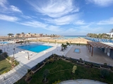 1 bedroom apartment with exclusive finishing and excellent furnishing in a beautiful resort with a private beach!